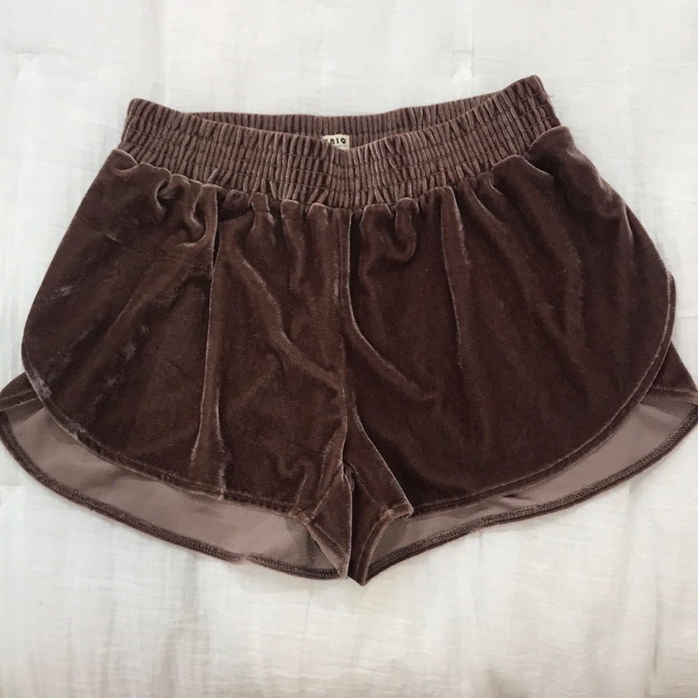 Velvet running shorts